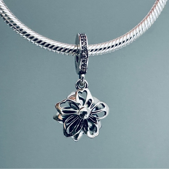 Brand New Authentic Pandora Cherry Blossom Dangle Charm / Pandora Bracelet - Picture 5 of 6